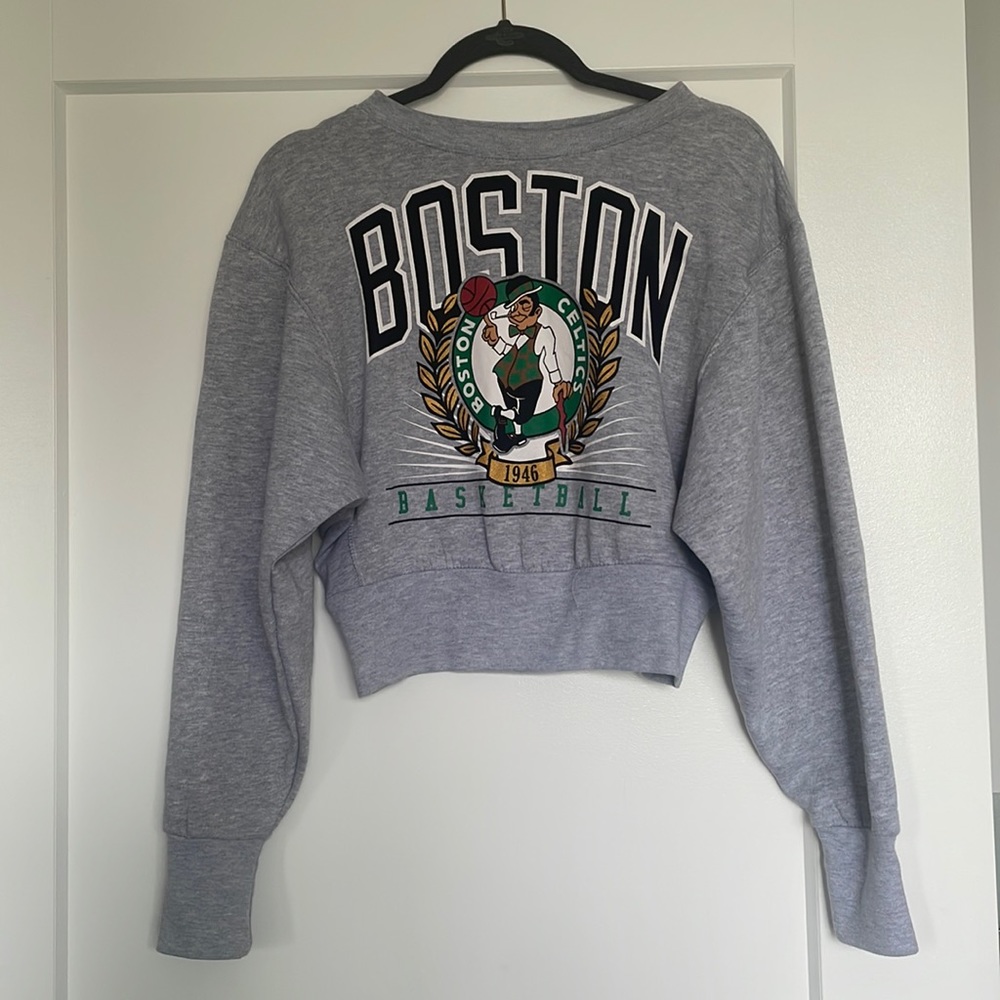 Cropped Boston Celtics Crewneck